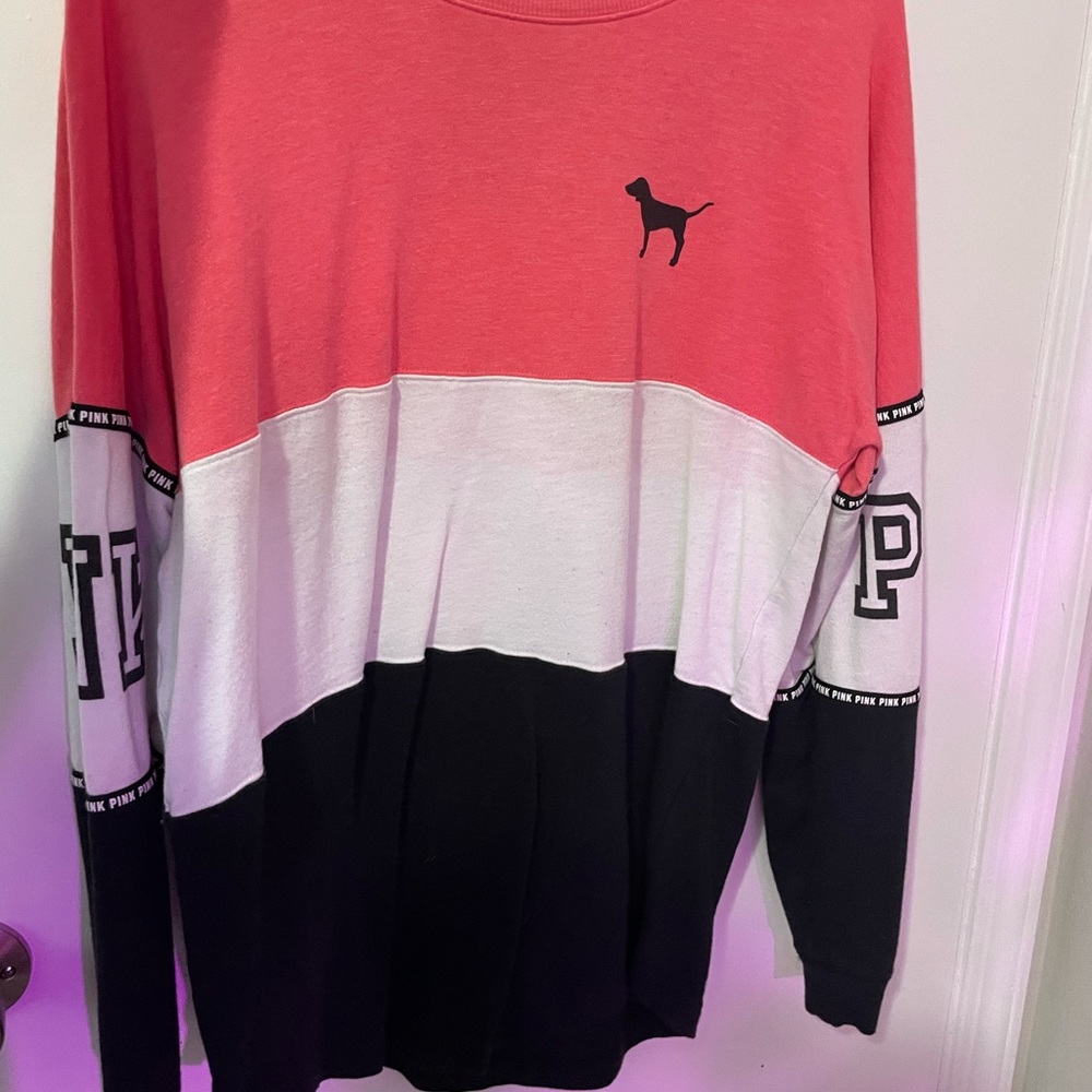 PINK Victoria’s Secret sweater Size Small